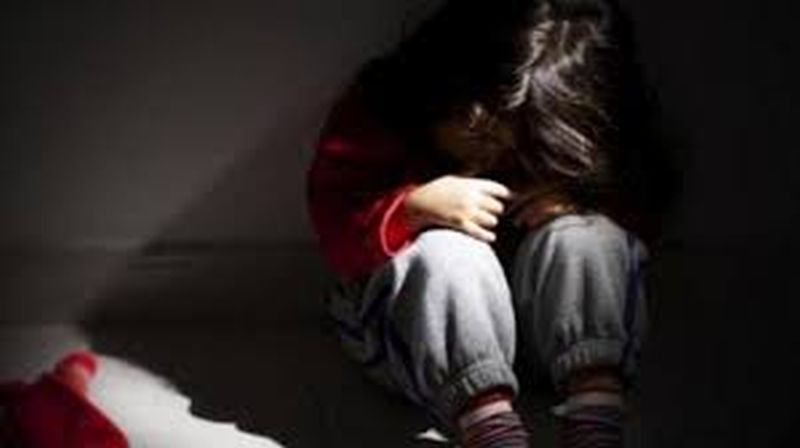 Uncle commits suicide after raping his niece | भाचीवर बलात्कार करून नराधम मामाची आत्महत्या