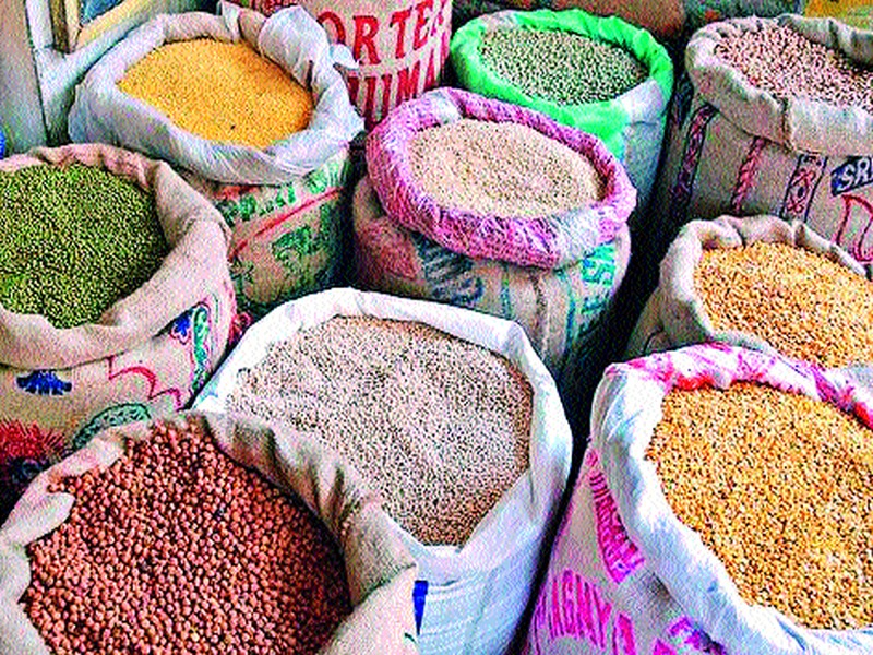 Gross prices of grocery commodities rose sharply | ऐन सणासुदीत किराणा मालाचे भाव तेजीत