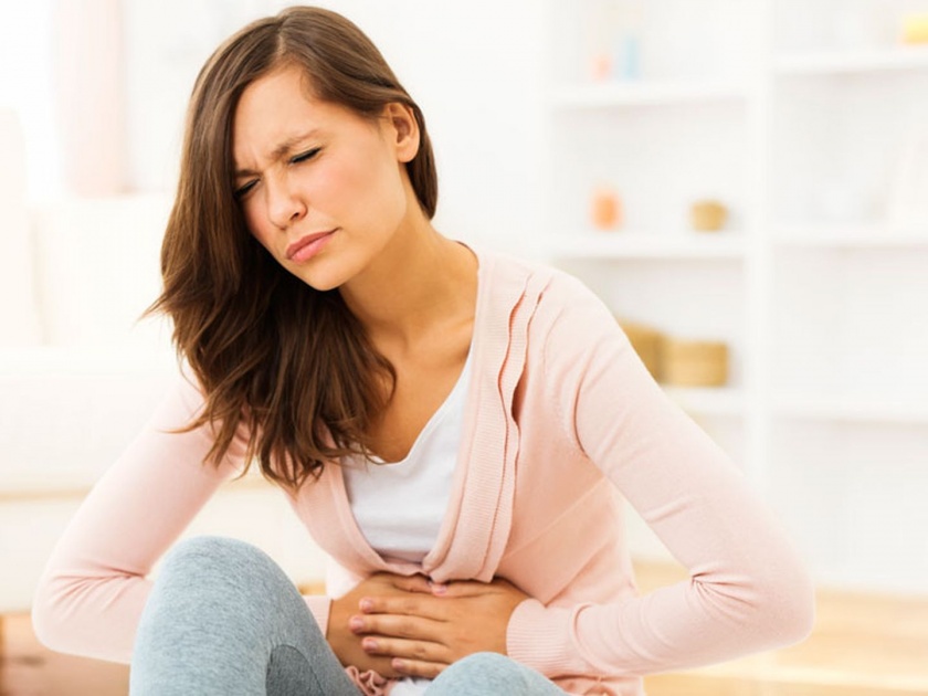 Reasons of Stomach pain during menstruation | मासिक पाळीच्यावेळी पोटदुखीचा त्रास होतो? जाणून घ्या कारणं आणि उपाय