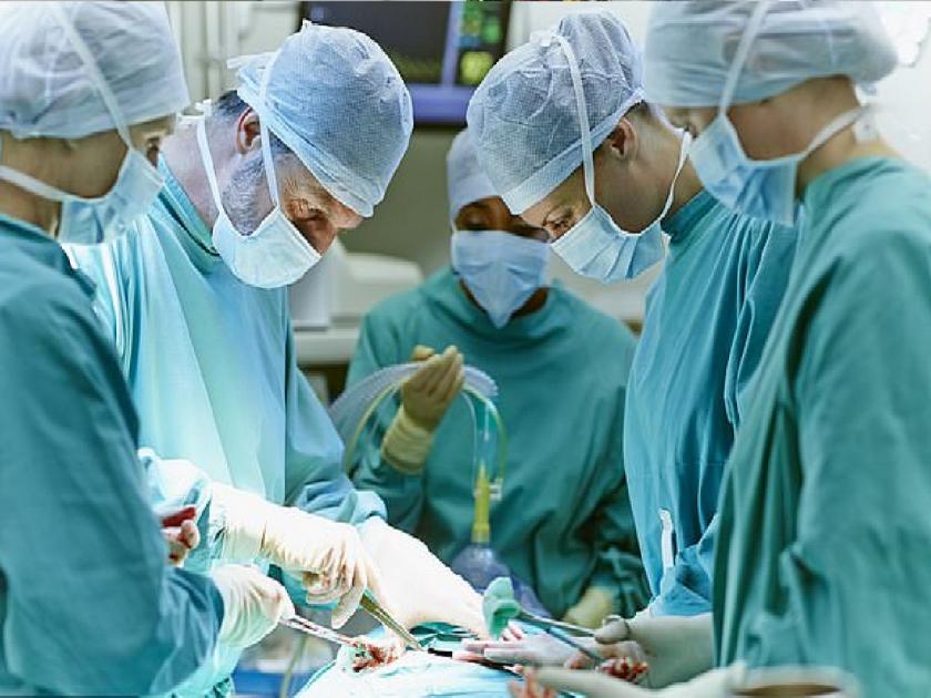 Gujarat News: Doctors removed a 47 kg tumor from the woman's abdomen in Gujarat | Gujarat News: जीवदान! डॉक्टरांनी महिलेच्या पोटातून काढला 47 किलो वजनी ट्यूमर