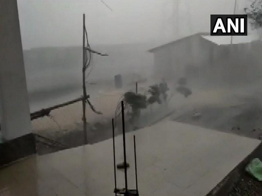 heavy rain in madhya pradesh rajasthan and gujarat | मध्यप्रदेश, राजस्थान आणि गुजरातला अवकाळी पावसाचा तडाखा, 35 जणांचा मृत्यू