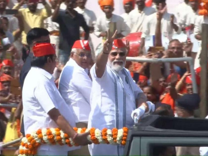 Narendra Modi in Gujarat: Narendra Modi's Gujarat tour! Activists chanted 'Jai Shri Ram-Bharat Mata Ki Jai' at the mega road show | Narendra Modi in Gujarat: नरेंद्र मोदींचा गुजरात दौरा! मेगा रोड शोमध्ये कार्यकर्त्यांनी दिल्या 'जय श्री राम-भारत माता की जय'च्या घोषणा