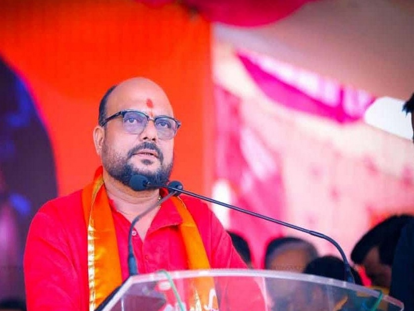 Lok sabha Election 2024 - Shiv Sena Gulabrao Patil criticizes Uddhav Thackeray, Sanjay Raut | "सफाई कामगाराचा ड्रेस घालून आमदार बंगल्यावर आले अन् मी अ‍ॅम्ब्युलन्समधून गेलो"
