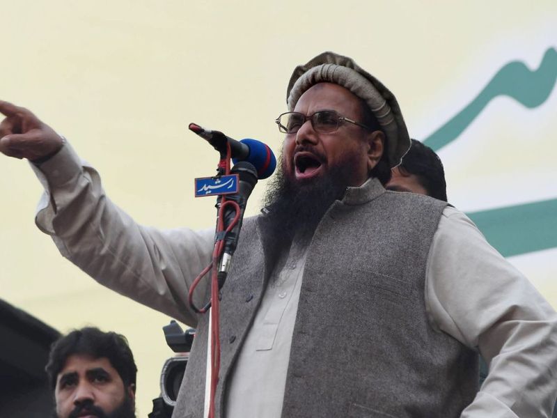 Hafiz Saeed arrested again after pressure from US | अमेरिकेच्या दबावापुढे झुकलं पाकिस्तान, पुन्हा एकदा हाफिज सईदला अटक