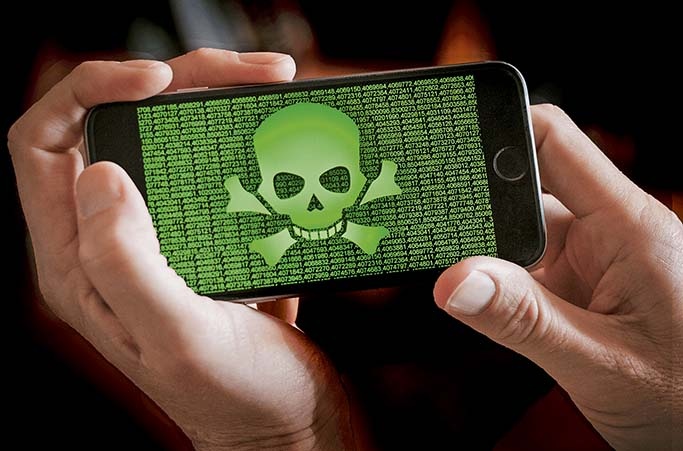WhatsApp Hacking went on dangerous mode, explains Ad Prashant Mali | व्हॉट्सअँप हॅकिंग!