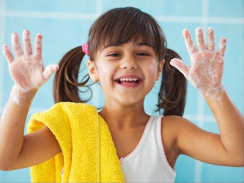 World Handwash Day : world global handwash day 2018 try this steps to wash your hands | World Handwash Day : अनेक गंभीर आजारांपासून बचाव करण्यासाठी 'या' सोप्या पद्धतीने धुवा हात!