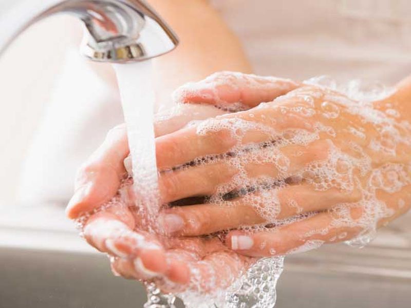 Coronavirus: Hand Washing Illness, mental illness worries | Coronavirus : कोरोनामुळे बळावला हात धुण्याचा आजार, मानसिक रुग्णांच्या चिंतेत वाढ