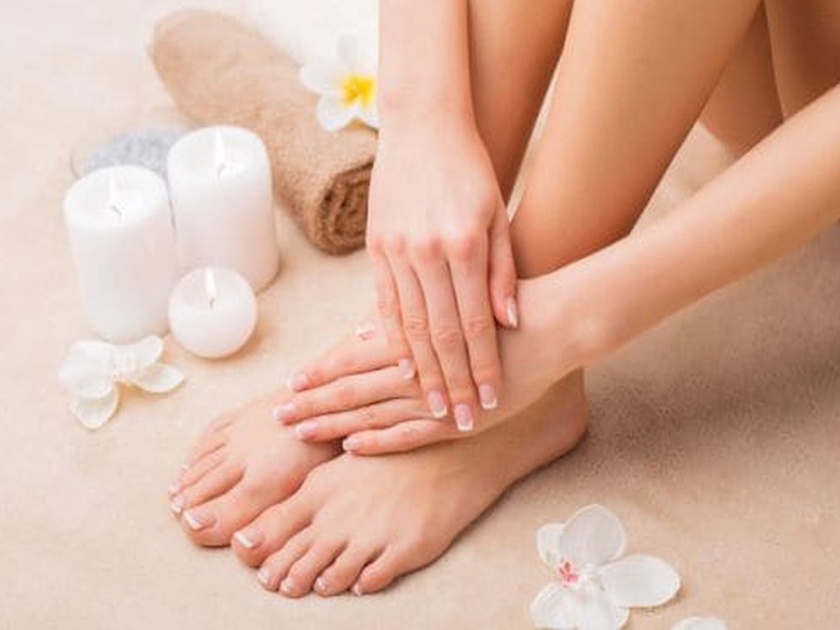 Tips to get soft and beautiful hand feet | काही वेळातच दूर होईल हाता-पायांचा कोरडेपणा; फायदेशीर ठरतील 'हे' घरगुती उपाय