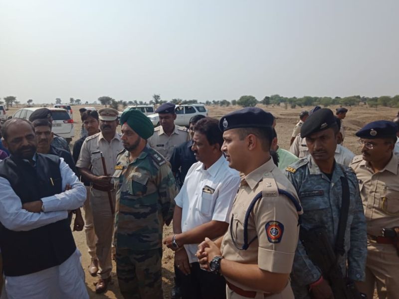 Union Home Minister Hansraj Ahir has visited Pulgaon blast victims' families | केंद्रीय गृहराज्यमंत्री हंसराज अहिर यांनी घेतली पुलगाव दारुगोळा स्फोटातील पीडितांच्या कुटुंबीयांची भेट