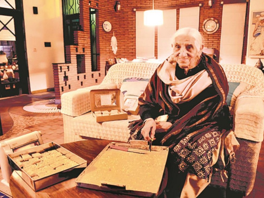 94 Year Old Grandmother Harbajan Kaur Launches Her Entrepreneurial Venture | आजीबाईंची बातच न्यारी; नव्वदीत व्यवसाय सुरू करून घेतली भरारी