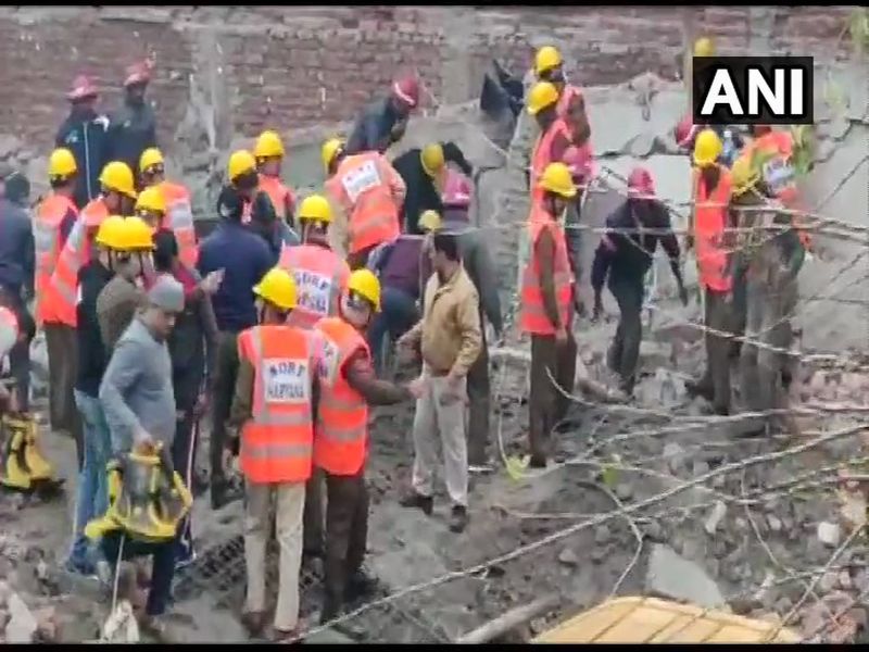 Haryana: More than five people trapped after a four-storey building collapsed in | गुरुग्राममध्ये चार मजली इमारत कोसळली, अनेक जण ढिगाऱ्याखाली अडकल्याची भीती