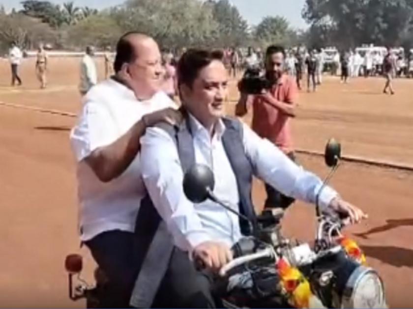 Minister Hasan Mushrif-MP Dhananjay Mahadik bullet ride, Political discussion took place in Kolhapur | मुश्रीफ-महाडिकांची बुलेटस्वारी, कोल्हापुरात रंगली चर्चा भारी -video