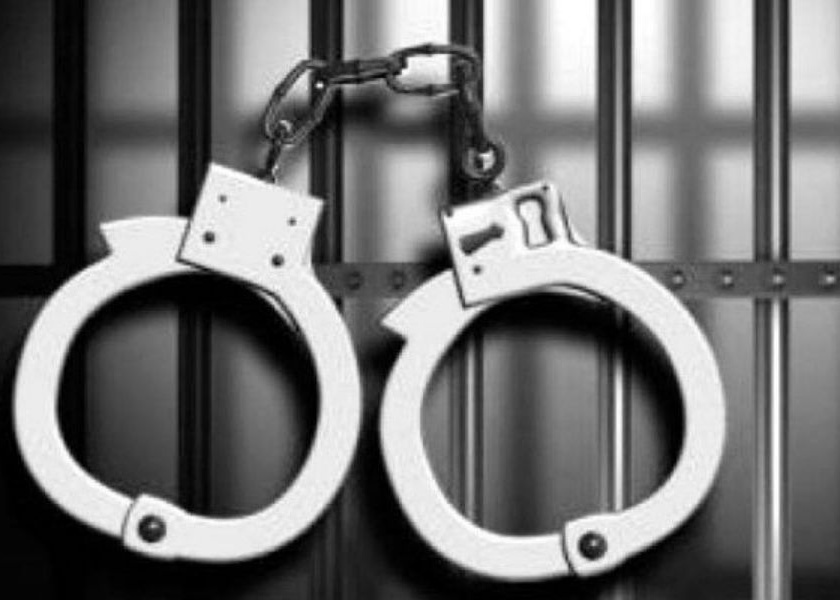 Three arrested in connection with Pandherpur corporator Sandip Pawar murder case | पंढरपूर नगरसेवक संदीप पवार खून प्रकरणी लोकेशन सांगणाºया तिघांना अटक