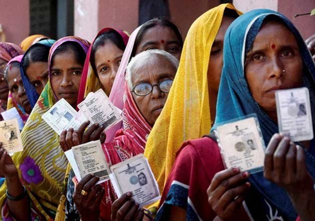 Kovid patients can also vote in Bihar vidhansabha elections, but ... | बिहार निवडणुकीत कोविड रुग्णांनाही करता येणार मतदान, पण...