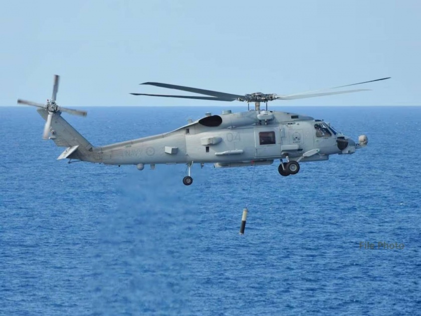 Indian Navy to introduce mh60r helicopter soon join which will destroy enemy submarines underwater | भारताच्या शत्रूंची आता खैर नाही! नौदलाला मिळणार ६ हेलिकॉप्टर्स; पाणबुड्या शोधून नष्ट करणार!