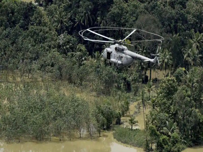 It's over! The helicopter was called for help, AFTER selfie sent back | हद्दच झाली...! मदतीसाठी हेलिकॉप्टर बोलविले, सेल्फी काढून माघारी पाठविले