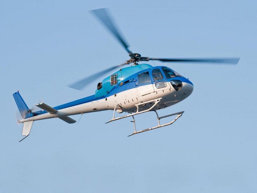 Alwar teacher booked helicopter on his retirement day to go home | बाबो! रिटायरमेंटच्या दिवशी घरी जाण्यासाठी शिक्षकाने बुक केलं चक्क हेलिकॉप्टर