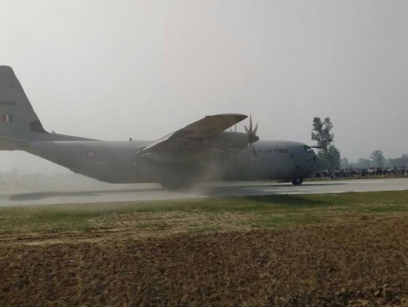 Learn about the Indian Air Force's C-130J Hercules Aircraft, which is important during the war. | जाणून घ्या, युद्धाच्या काळात महत्वपूर्ण ठरणा-या इंडियन एअर फोर्सच्या C-130J हर्क्युलिस विमानाबद्दल..