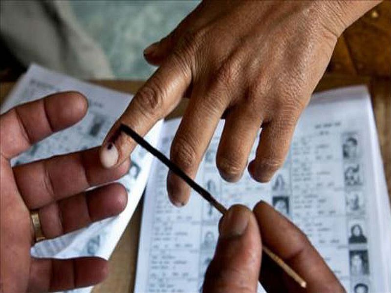 Vote up and take advantage of a health check | Maharashtra Election 2019 :मतदान करा अन् आरोग्य तपासणीचा लाभ घ्या