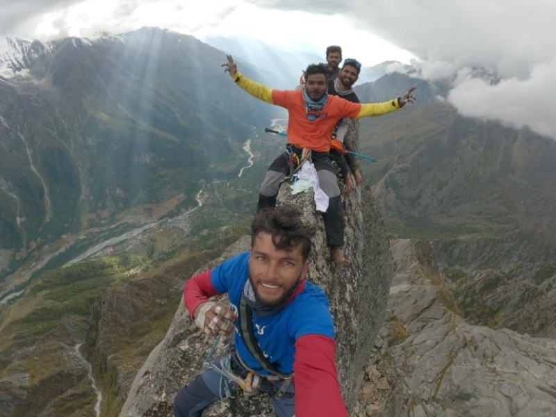 after 12 days of untiring efforts of Shivdurg, the peak climbing expedition to Shoshala in the Himalayas was successful | Shivdurga ची १२ दिवसाच्या अथक परिश्रमानंतर Himalaya तील शोशाला पीक क्लायबिंग मोहीम यशस्वी