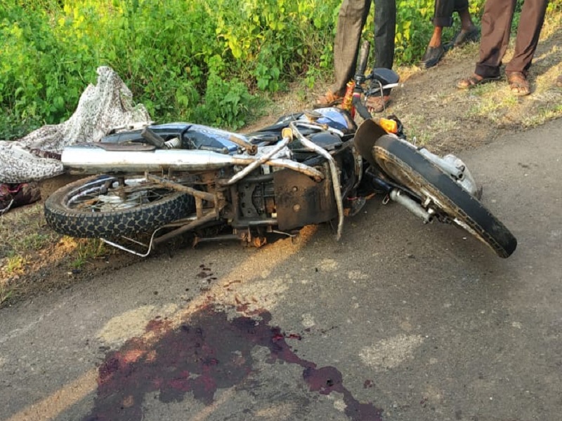 Hingoli - Two killed in road accident on Nanded road | हिंगोली - नांदेड रस्त्यावरील अपघातात दोन ठार