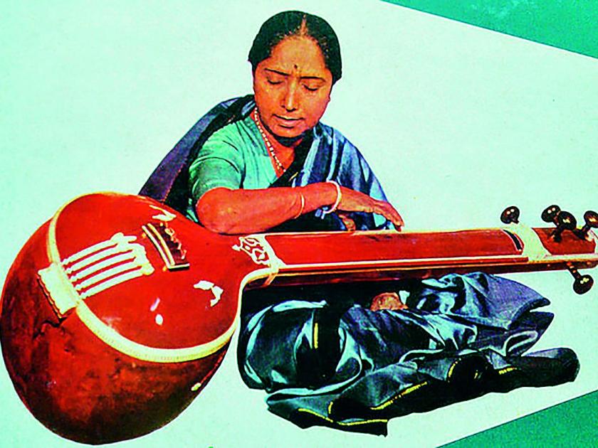 Women who sacrificed everything for music, but they remained in the dark | अंधारातील स्त्रिया..