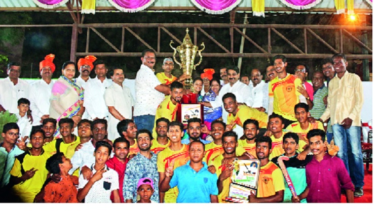 Degree Fighters winner - Maratha Light Infantry Runner-up | देवगिरी फायटर्सला विजेतेपद--: मराठा लाइट इन्फंट्री उपविजेता