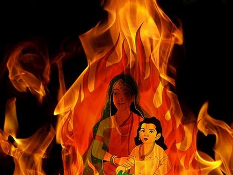 Holi 2021: Holi tried to burn devotee Pralhad, but why worship her for thousands of years? Read on! | Holi 2021 : होलिकेने भक्त प्रल्हादाला जाळण्याचा प्रयत्न केला, तरी हजारो वर्षांपासून तिची पूजा का? वाचा!