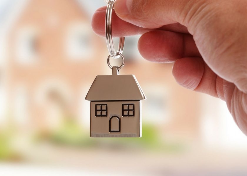 The sale and purchase of a house will take place after ten years | दहा वर्षानंतर होणार घराच्या खरेदी विक्रीचा व्यवहार