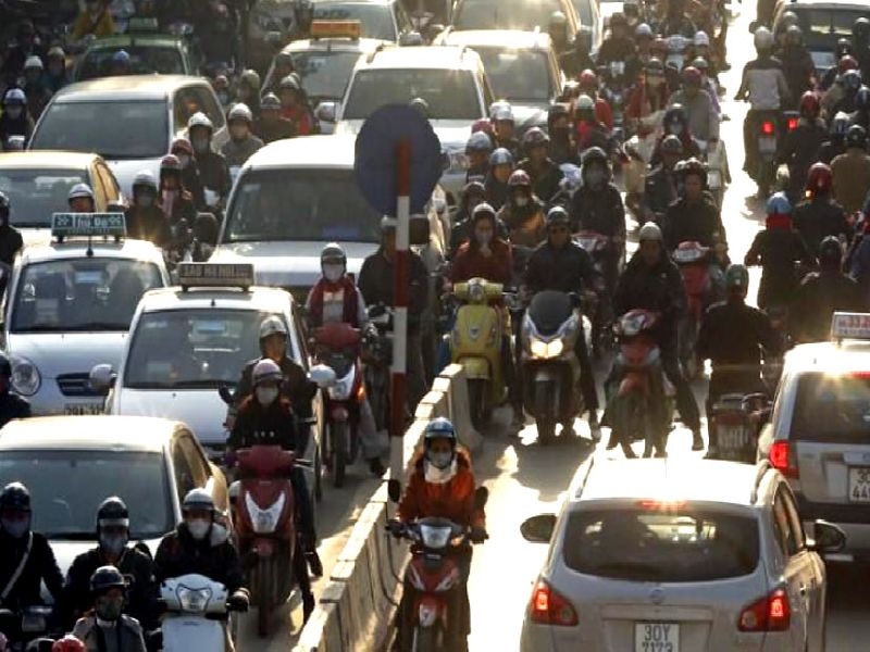 Hanoi To Ban Motorcycles By 2030 | या देशाच्या राजधानीमध्ये 2030 पासून होणार दुचाकी बंद
