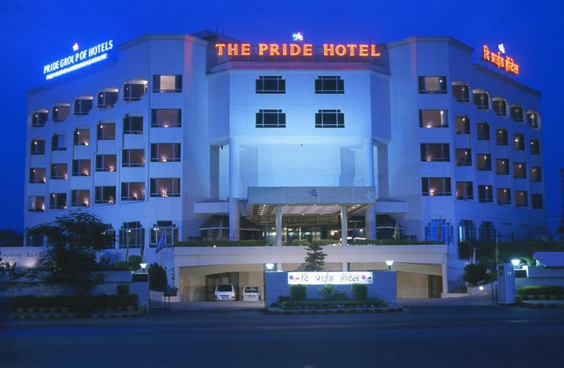 Notice to 12 big hotels in Nagpur city | नागपूर शहरातील १२ मोठ्या हॉटेलांना नोटीस