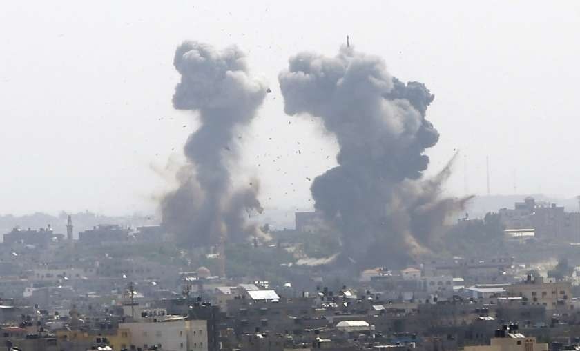Hamas fires 130 rockets at Israel, killing 28 people, including an Indian woman | हमासने इस्रायलवर डागले 130 रॉकेट, भारतीय महिलेसह 28 जणांचा मृत्यू