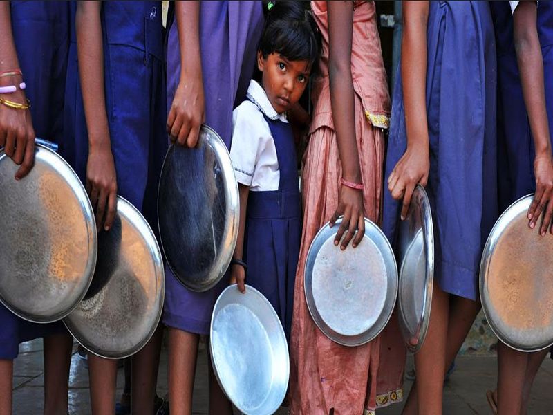 Hunger pains challenge India's development claims | कशी साधावी भूकमुक्ती?