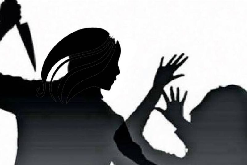 Husband arested for attacked on his wife with sharp weapon | धारदार शस्त्राने पत्नीवर हल्ला; पती गजाआड