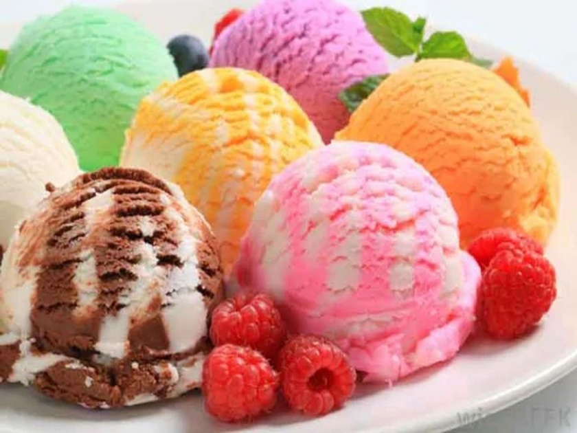 Keep yourself cool and get these benefits by eating ice cream | उन्हाळ्यामध्ये फक्त कूल राहण्यासाठी नाही तर, 'या' फायद्यांसाठी खा आईस्क्रम