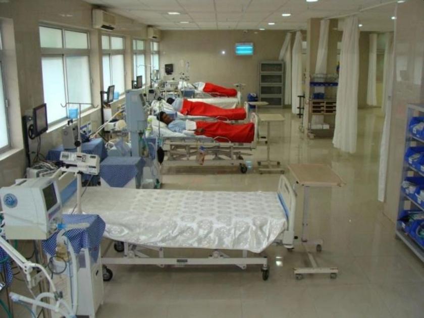 CoronaVirus Only 52 ICU beds 17 ventilators in Mumbai | CoronaVirus News: मुंबईत फक्त ५२ आयसीयू खाटा, तर १७ व्हेंटिलेटर