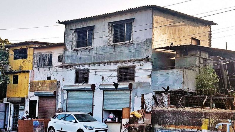 1328 buildings near Nagpur city declared unauthorized | नागपूर शहरालगतच्या १३२८ इमारती अनधिकृत घोषित