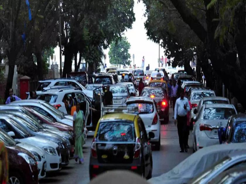 illiegal parking is a problem for the municipal employees officials confused and the cleanliness drive is a hindrance in mumbai | ‘अवैध पार्किंग’ ठरतेय डोकेदुखी; पालिका कर्मचारी, अधिकारी हैराण, स्वच्छता मोहिमेत अडथळा