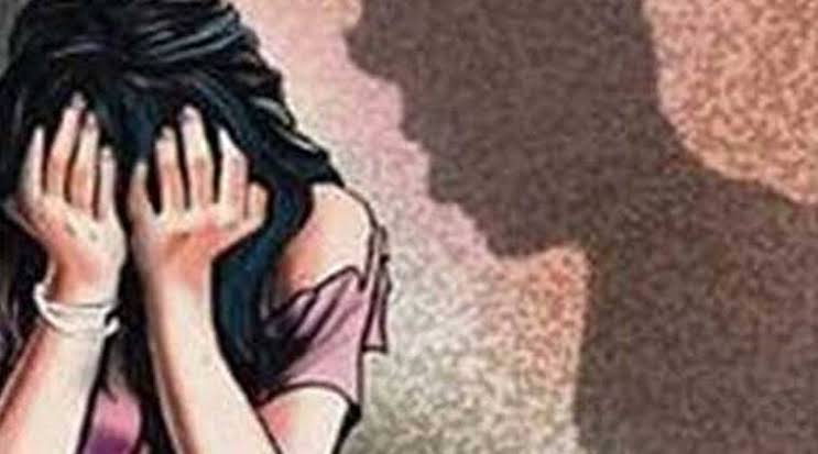 Filed a case of molestation of a minor girl | अल्पवयीन मुलीचा विनयभंग; गुन्हा दाखल