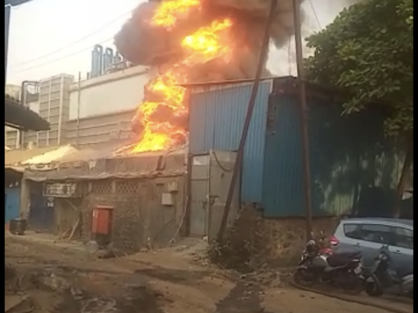 Two companies on fire; Incidents at Rabale MIDC | दोन कंपन्या आगीच्या भक्षस्थानी; रबाळे एमआयडीसीमधील घटना 