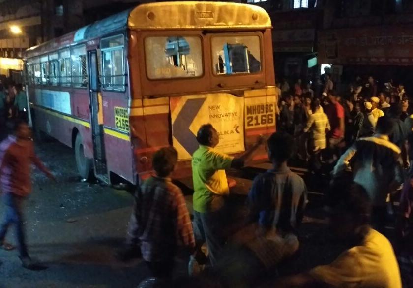 Three killed in Kolhapur bus accident | कोल्हापूरात ताबूत विसर्जन मिरवणुकीत बस घुसून 2 ठार