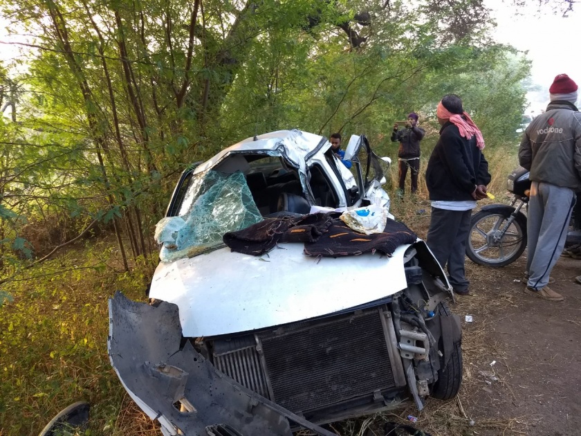 Five people die in a strange tragedy of three vehicles on Belapur-Shrirampur road | बेलापूर- श्रीरामपूर रस्त्यावर तीन वाहनांच्या विचित्र भीषण अपघातात पाच जणांचा मृत्यू
