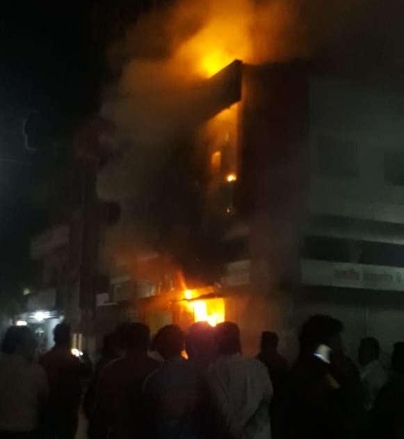 Central Bank of India took fire from Pandharpur | पंढरपुरातील सेंट्रल बँक ऑफ इंडियाला लागली आग