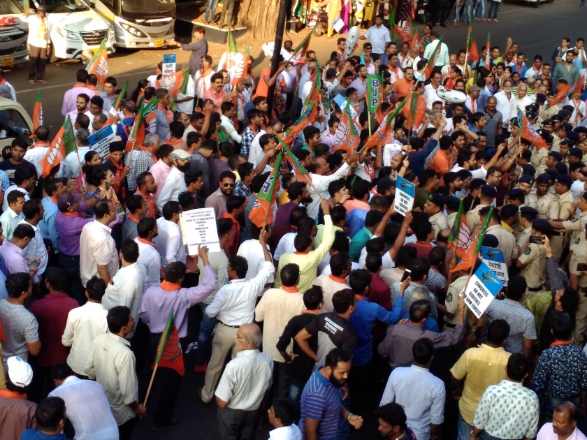 The violent turn of the BJP rally in Panaji | पणजीत राफेल प्रकरणी भाजप मोर्चाला हिंसक वळण