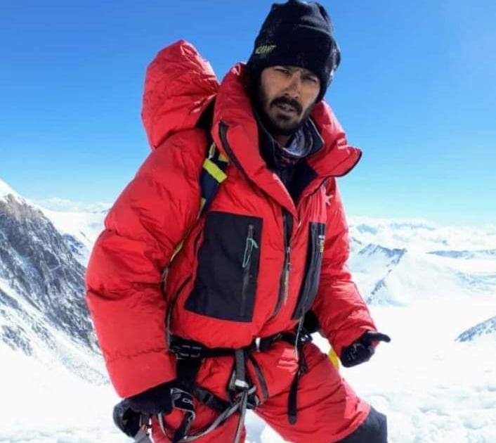 Akhil's climber Nihal Bagan dies | दुर्दैवी! एव्हरेस्ट सर करून माघारी परतताना अकलूजच्या गिर्यारोहकाचा मृत्यू