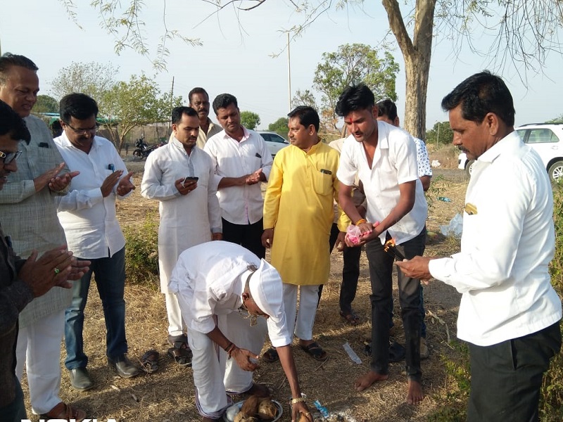 Launch of Vine Recharge work at Kumbhafal | कुंभेफळ येथे विहीर पुनर्भरण कामाचा शुभारंभ
