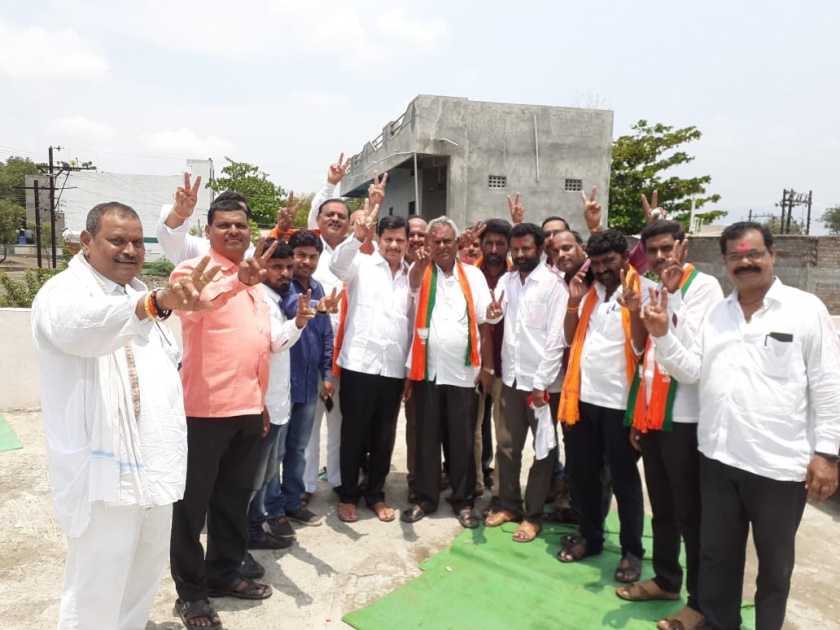 BJP's Sakhahari Patil is elected mayor of Manavat | मानवतच्या नगराध्यक्षपदी भाजपाचे सखाहरी पाटील