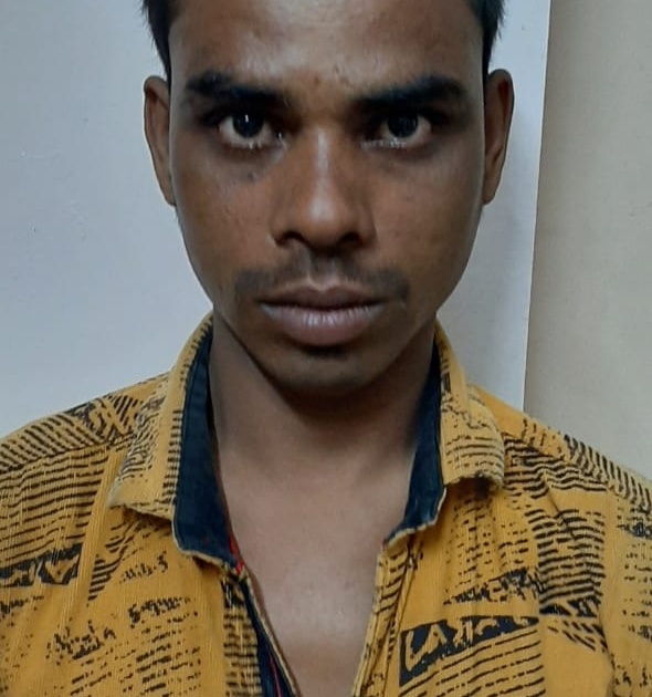  The absconding absconding accused in a petrol pump in Pune caught the accused with a pistol in Jalgaon | पुण्यात पेट्रोल पंपावर दरोड्यातील प्रयत्नातील फरार आरोपीला जळगावात पिस्तुलसह पकडले