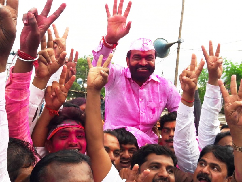 Pandhrpur Election Results 2019: Bharat bhalke vs sudhakarpant parichrak, Maharashtra vidhan sabha election Results 2019 | पंढरपुरात भाजपला धक्का; राष्ट्रवादीच्या भारत भालकेंची हॅट्रीक