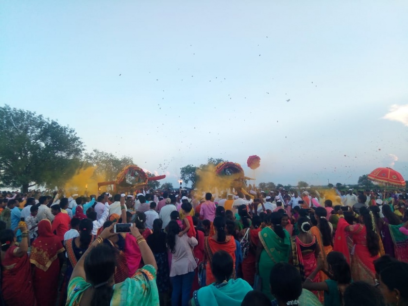 Palkhi Gift Ceremony by Rangdish-Chimaraya-Lakshmi Devi | रंगसिद्ध-चिमराया-लक्ष्मी देवीचा पालखी भेट सोहळा